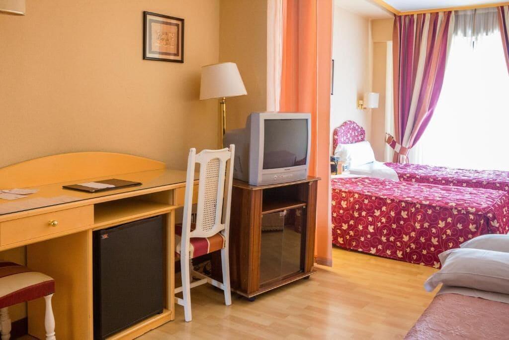 Hotel Tibur Zaragoza Eksteriør bilde