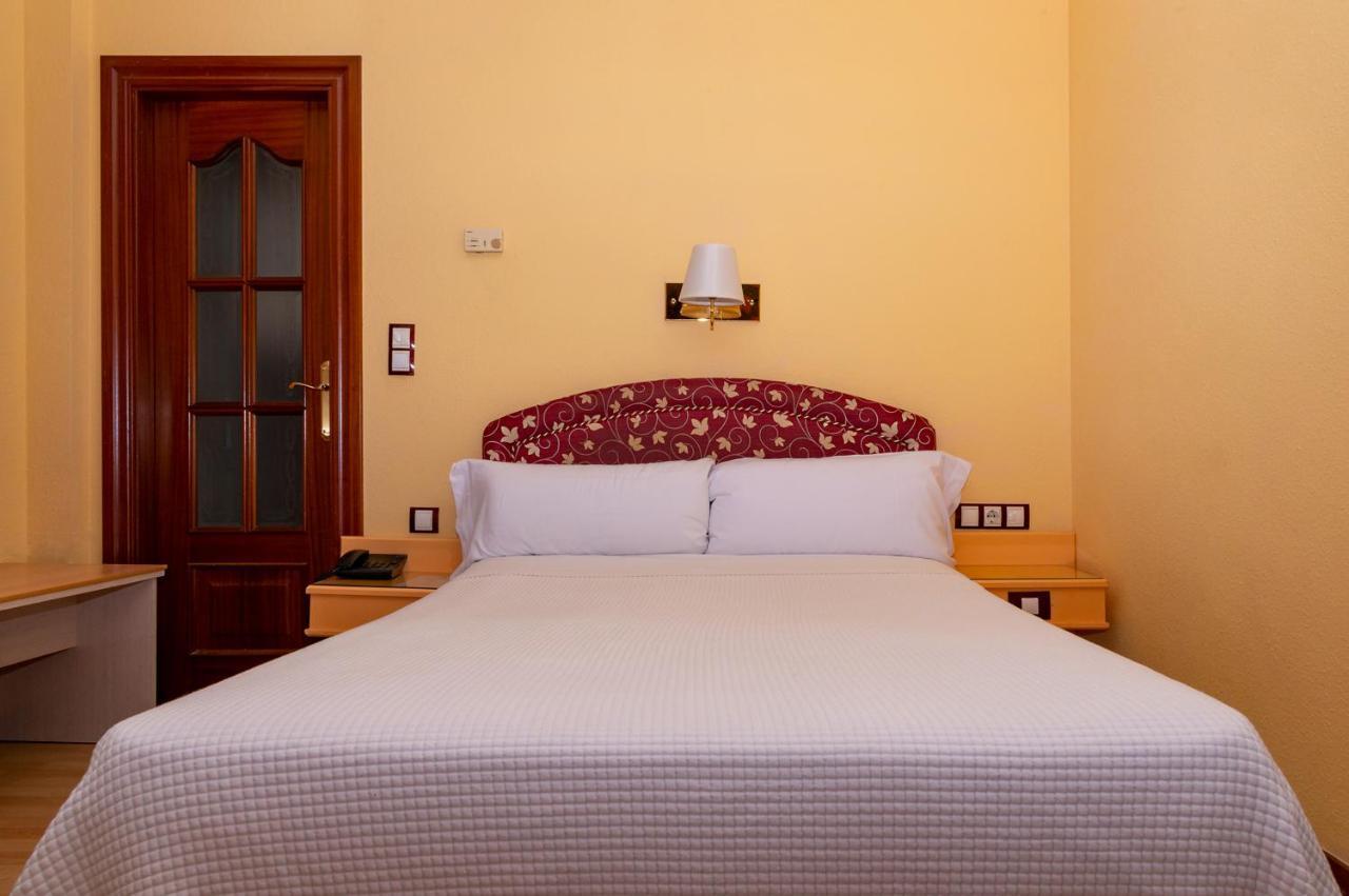 Hotel Tibur Zaragoza Eksteriør bilde
