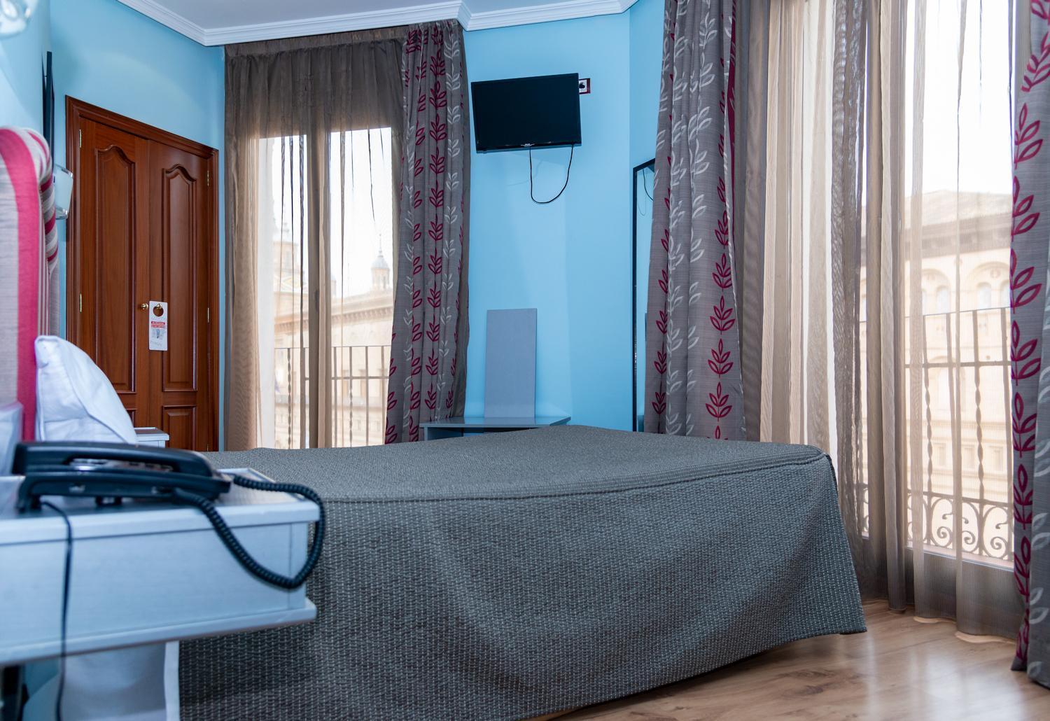 Hotel Tibur Zaragoza Eksteriør bilde